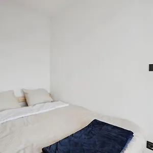 https://charmant-appartement-vue-mer-7eme-plage-200m.fr-provencehotel.com